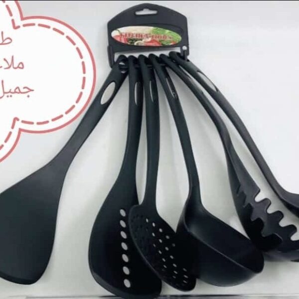 ملاعق مشكلة